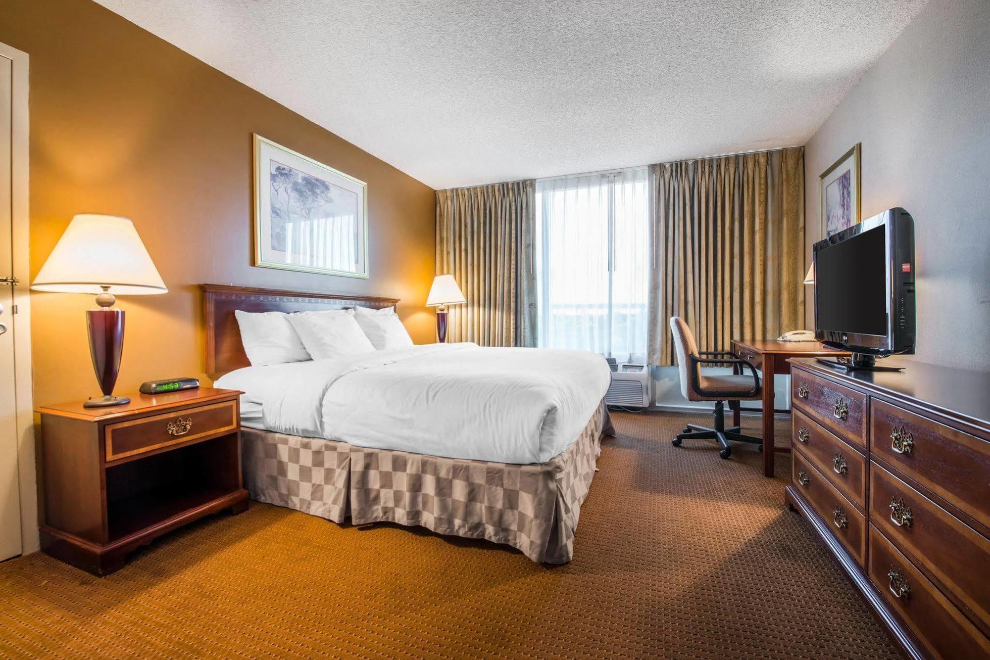Clarion Inn And Events Center Pueblo North Exteriér fotografie