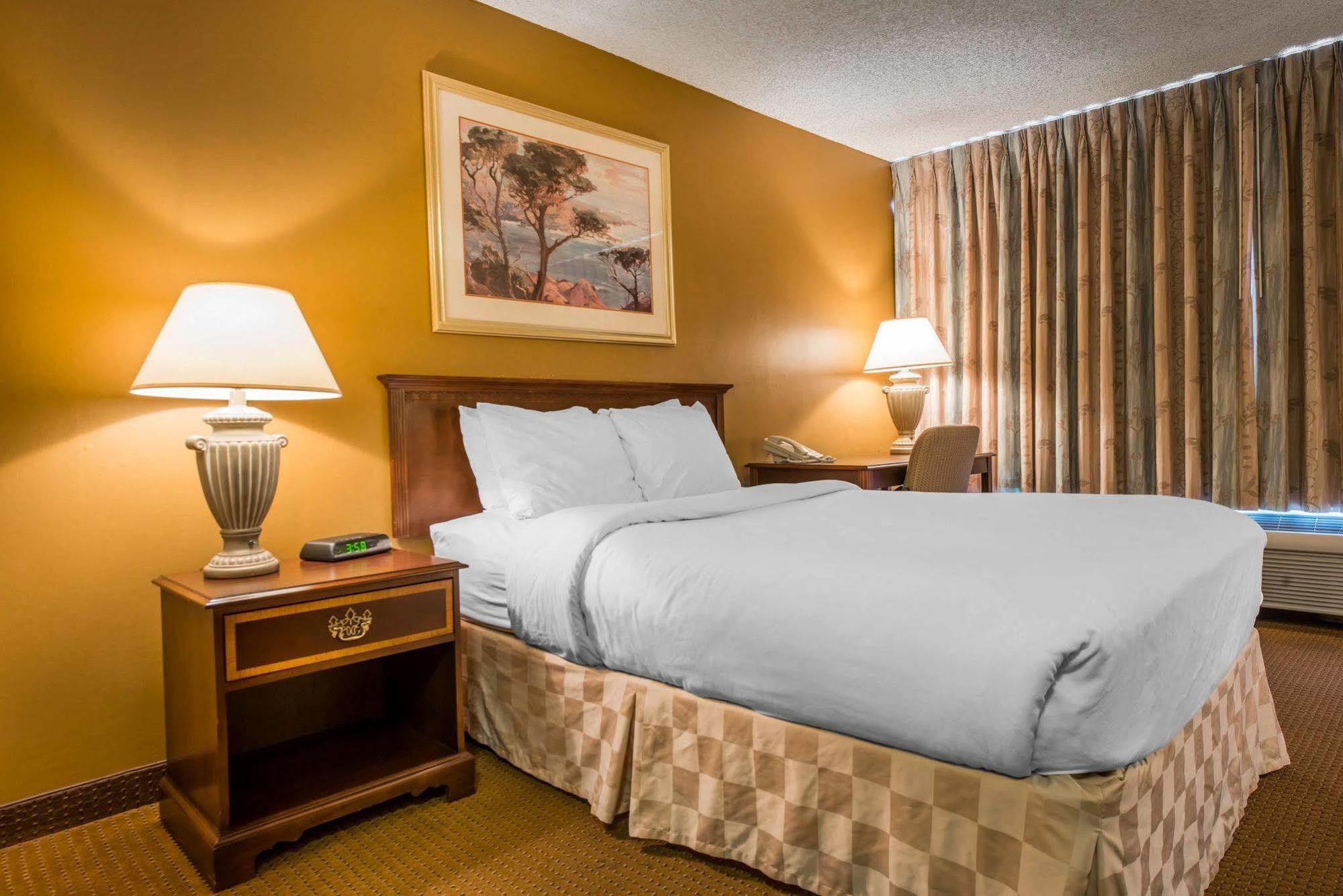 Clarion Inn And Events Center Pueblo North Exteriér fotografie